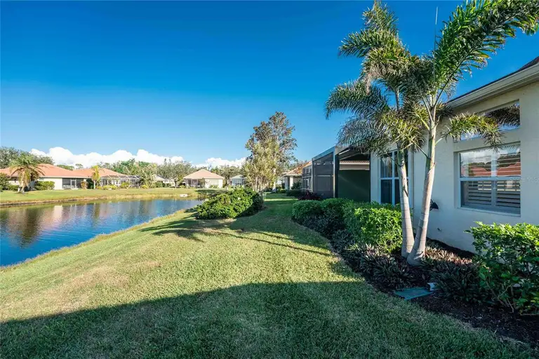 5015 SEAGRASS DR — photo 2
