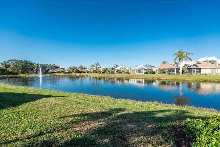 5015 SEAGRASS DR — photo 3