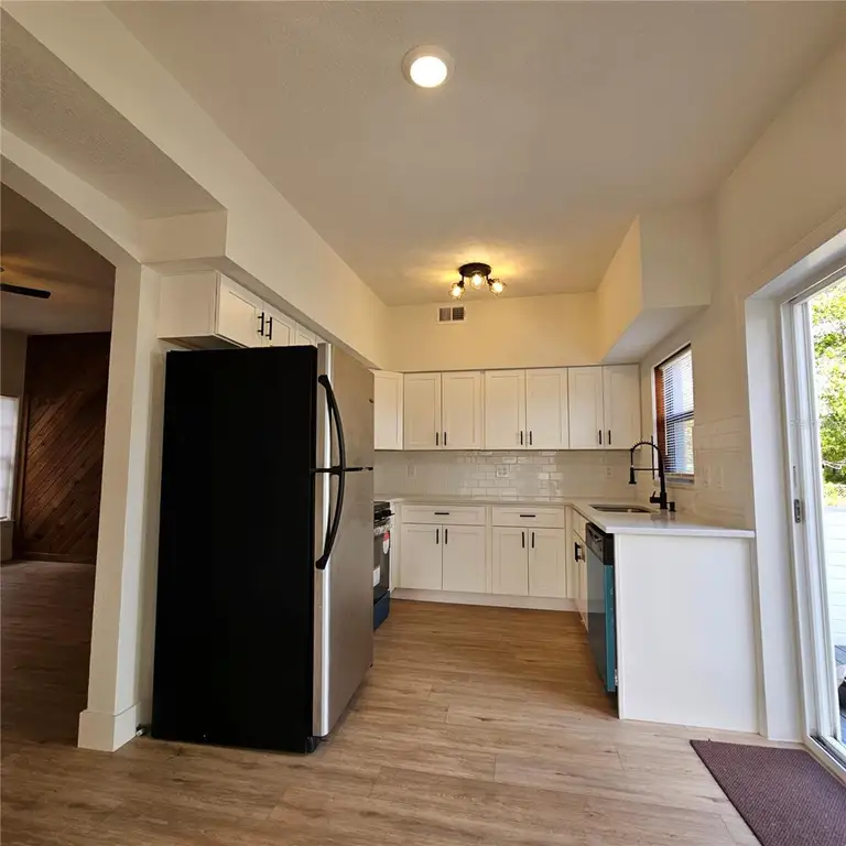 604 PROSPECT AVE — photo 2