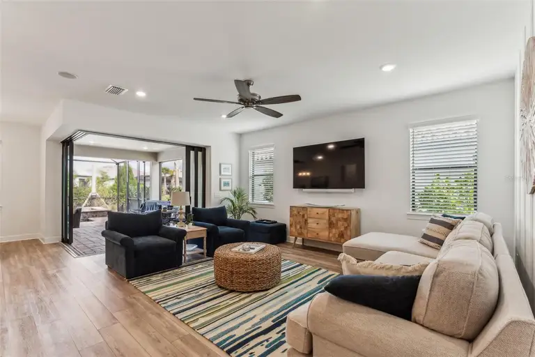 7766 SUMMERLAND CV — photo 3