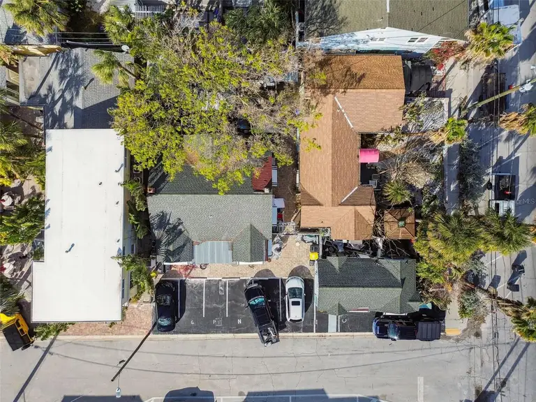 628 MANDALAY AVE — photo 3