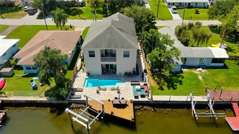 7021 MCCRAY DR — photo 4