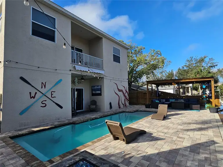 7021 MCCRAY DR — photo 5