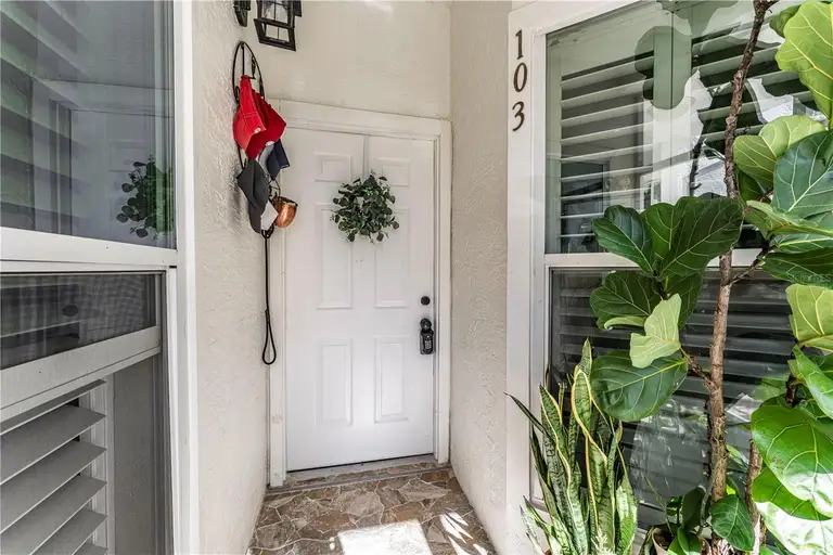 459 HAMPTONCREST CIR #103 — photo 2