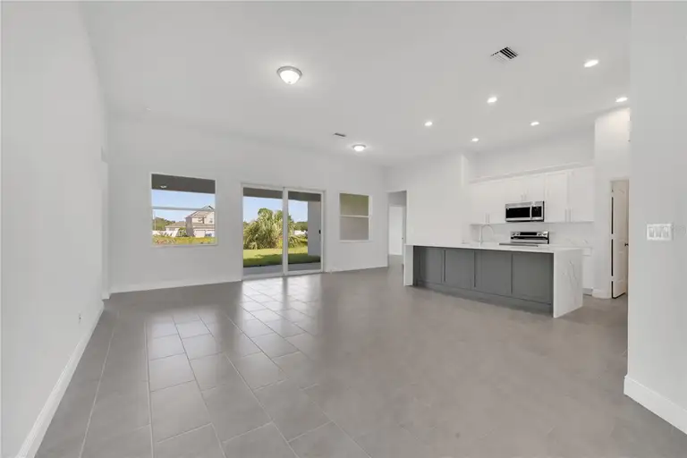 551 HANCOCK ST — photo 3