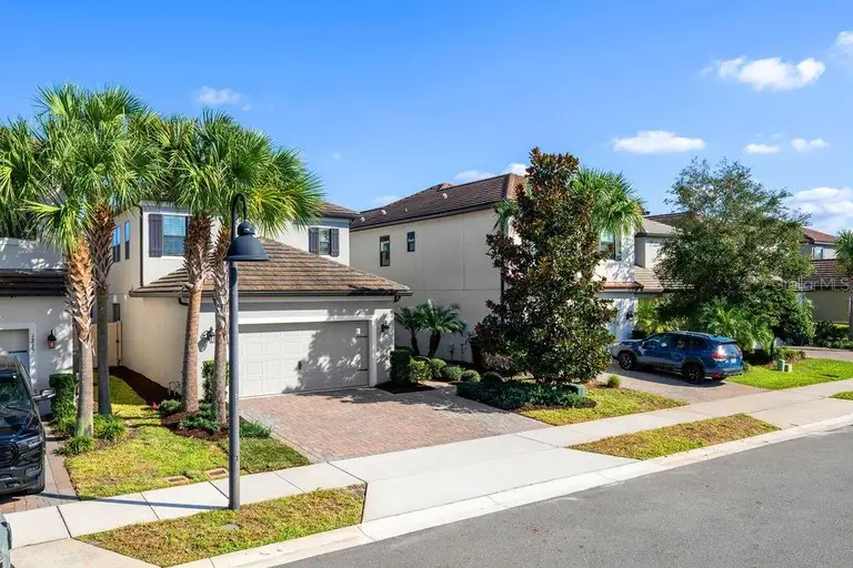 1219 VERDANT GLADE PL — photo 2