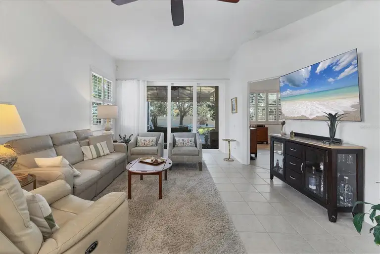 7607 PRESERVES CT — photo 4