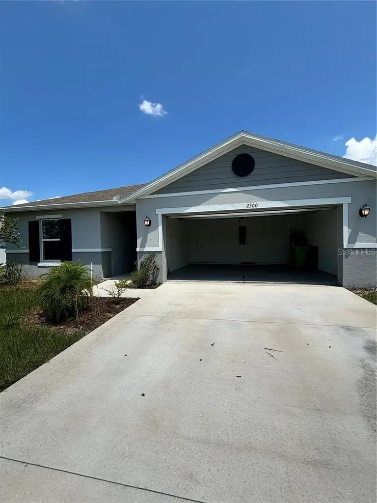2300 CROSSANDRA ST — photo 3