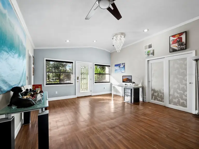 5645 CHURCHILL DOWNS RD — photo 4