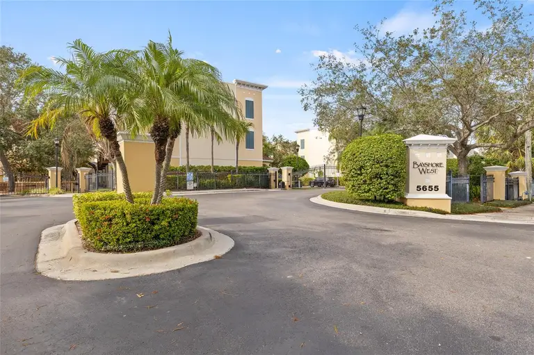 3117 BAYSHORE OAKS DR — photo 3