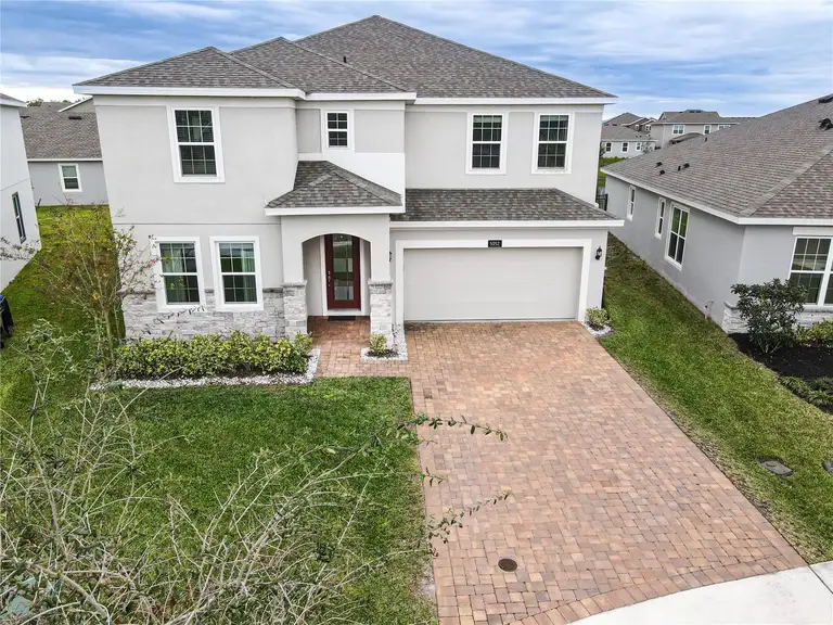 5052 CENTER CT
