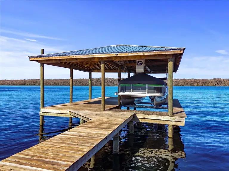 158 BEECHERS POINT DR — photo 3