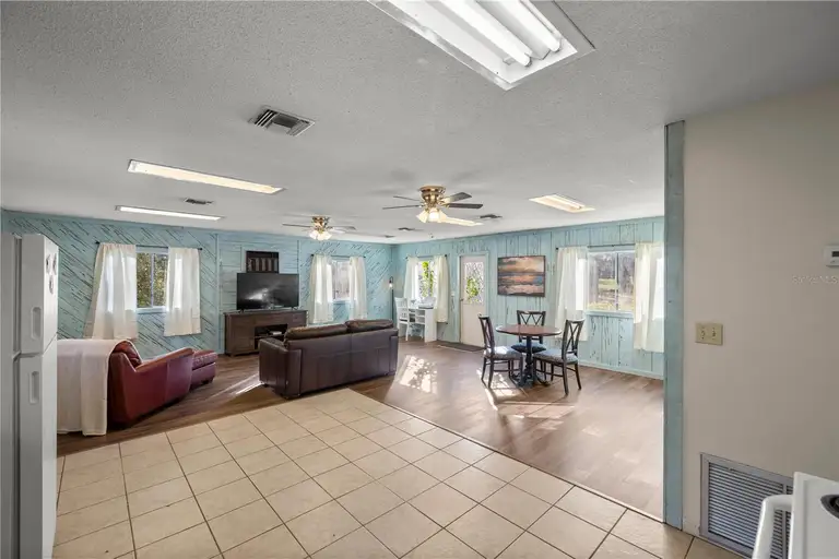 2937 EAGLES NEST RD — photo 2