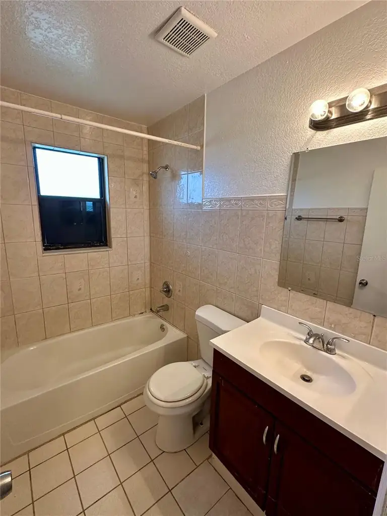 518 PROVIDENCE BLVD — photo 5