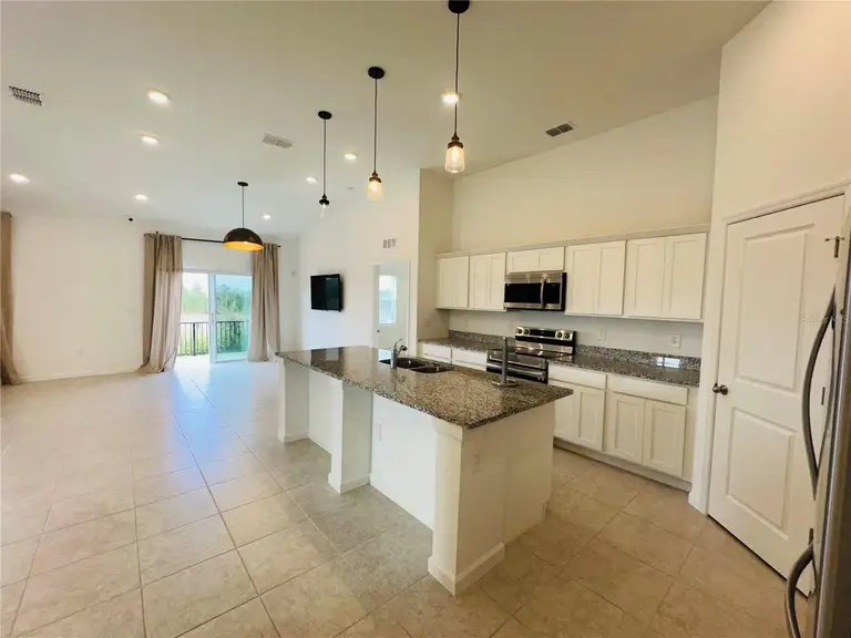 2151 HUNTSMAN RIDGE RD — photo 2