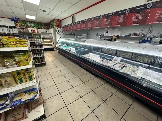 1408 NW 10TH ST — photo 3