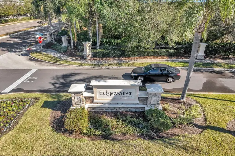 2517 EDGEWATER FALLS DR — photo 3