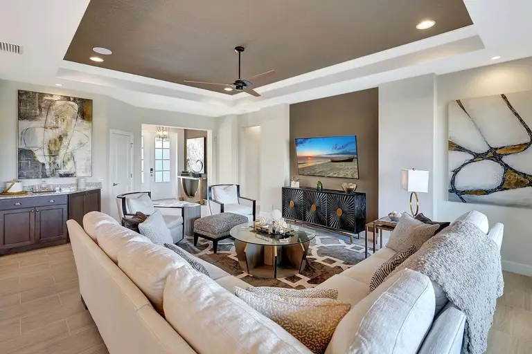 5221 ALMAR DR — photo 4