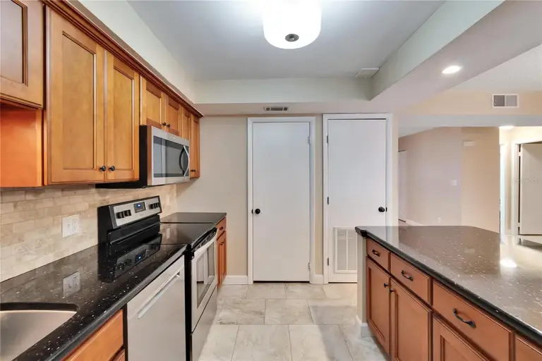 1130 N LAKE PARKER AVE #A205 — photo 2