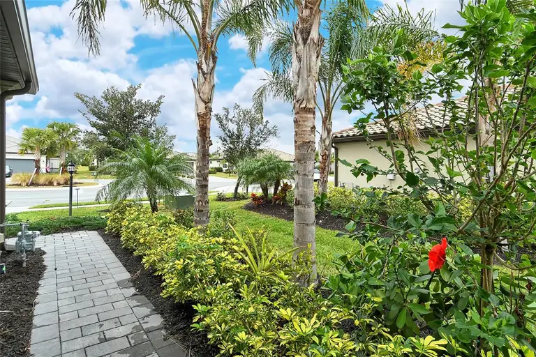 15910 CLEAR SKIES PL — photo 4
