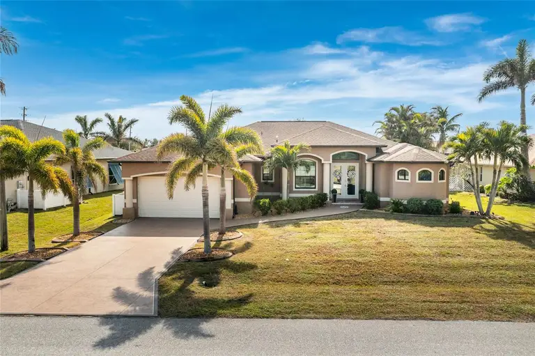 4 WHITE MARSH LN