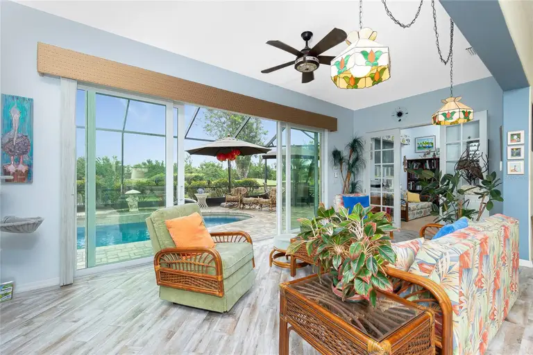 8242 LAKESIDE DR — photo 5