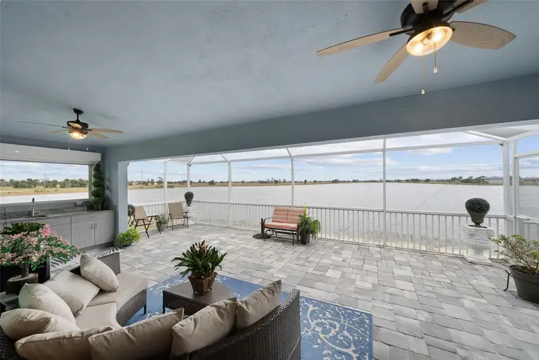 27 MEADOWLARK LN — photo 2