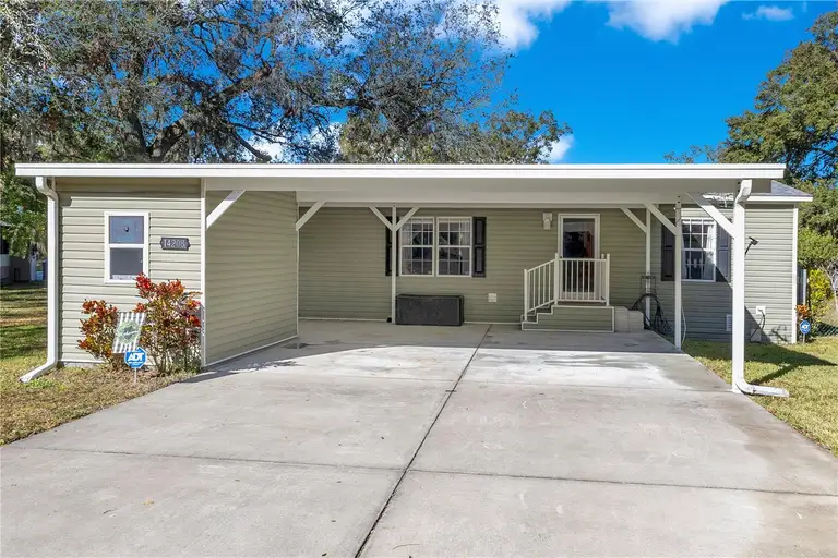 14208 TASSLEFLOWER CT — photo 2