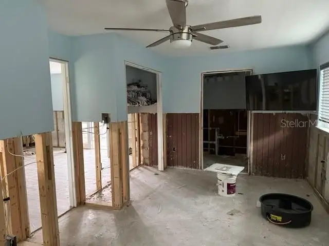 442 COUNTRY CLUB DR — photo 4