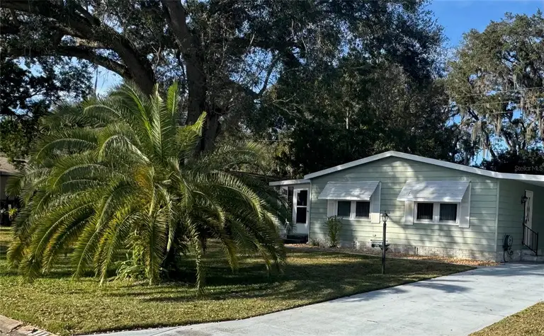 1311 E SCHWARTZ BLVD E — photo 2