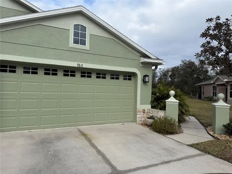 7611 HELEN WHITE LN