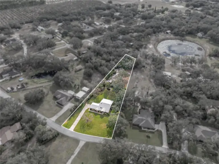 3703 WHITE OAK CT — photo 2