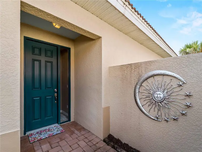 482 MONTELLUNA DR — photo 5