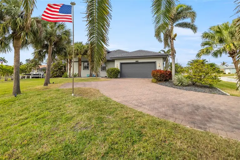 3607 DARIN DR — photo 2