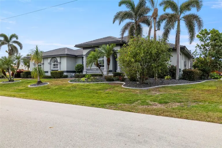 3607 DARIN DR — photo 4