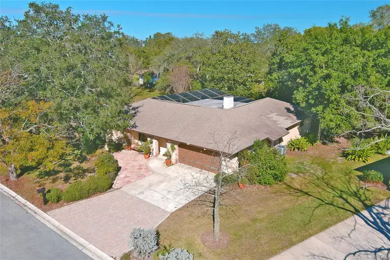 1440 N JENNINGS LN — photo 2