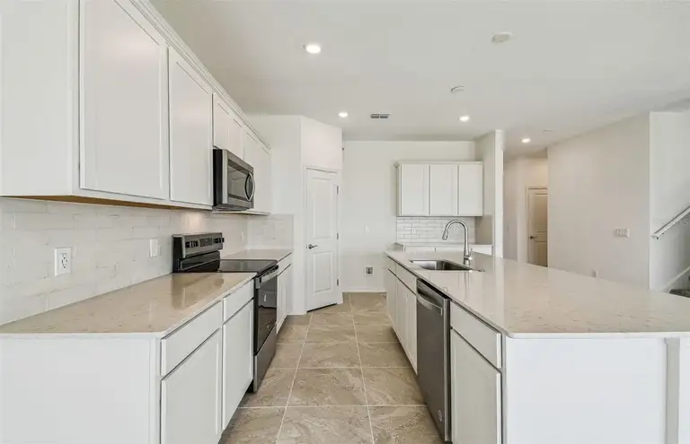 1622 RUBY LN — photo 2