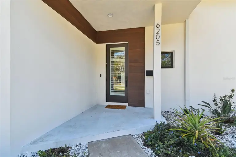6205 RIVER TER — photo 4