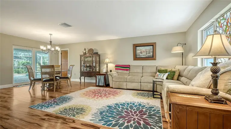 429 N ROSSETTI DR — photo 5