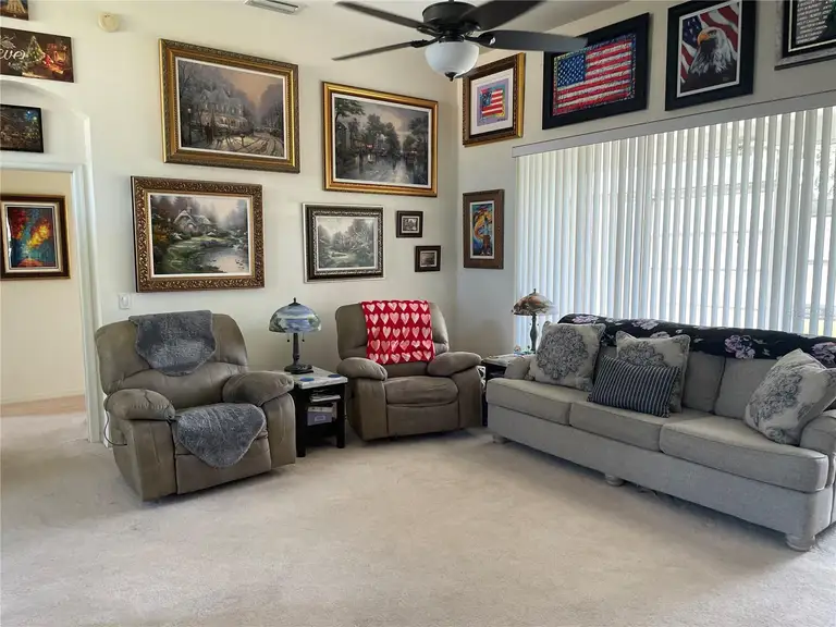 210 W REXFORD DR — photo 4