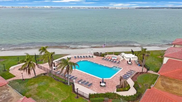 6051 SUN BLVD #504