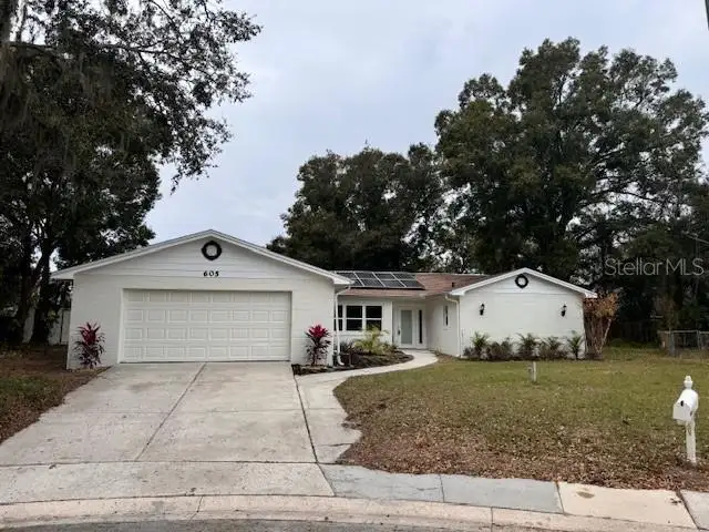 605 ALDAMA CT — photo 3