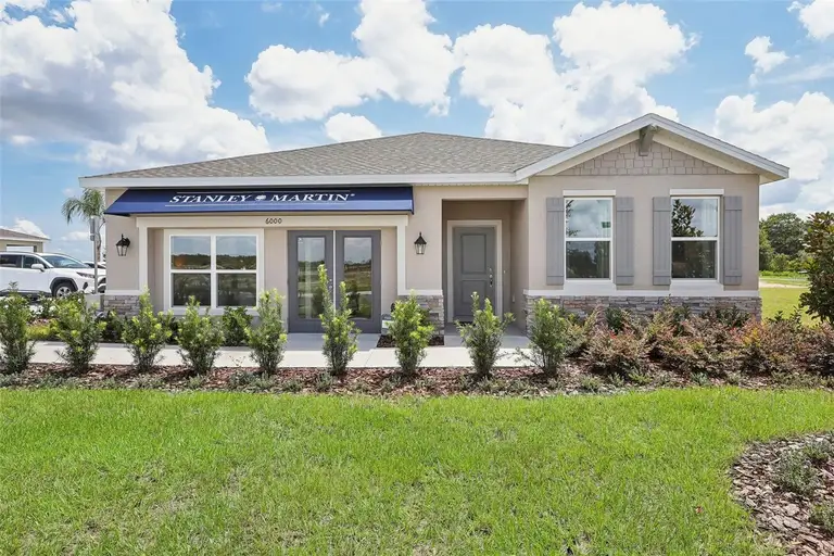 1700 BLUE LAGOON CIR — photo 2