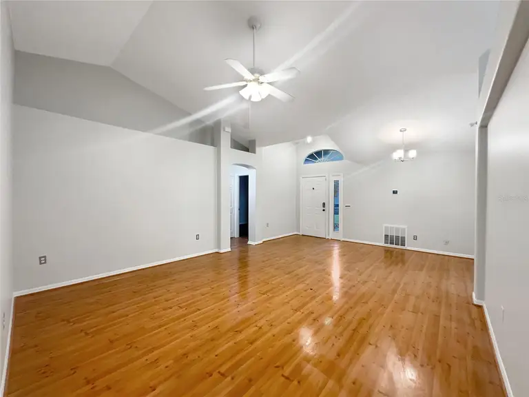 311 SILVER PINE DR — photo 3