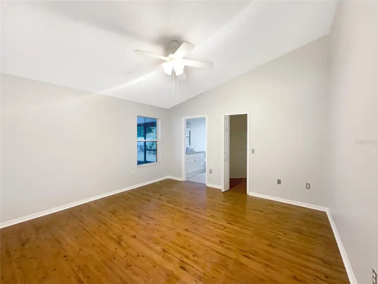 311 SILVER PINE DR — photo 5