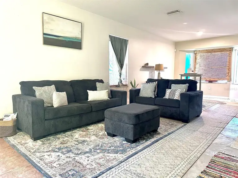1112 LAKE SHORE RANCH DR — photo 5