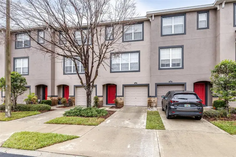 2547 LEXINGTON OAK DR