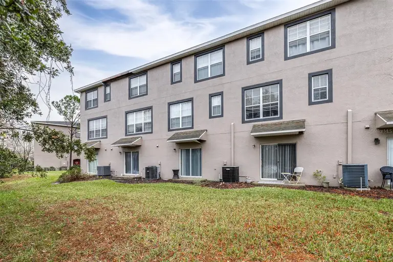2547 LEXINGTON OAK DR — photo 2