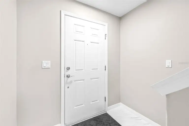 2547 LEXINGTON OAK DR — photo 3