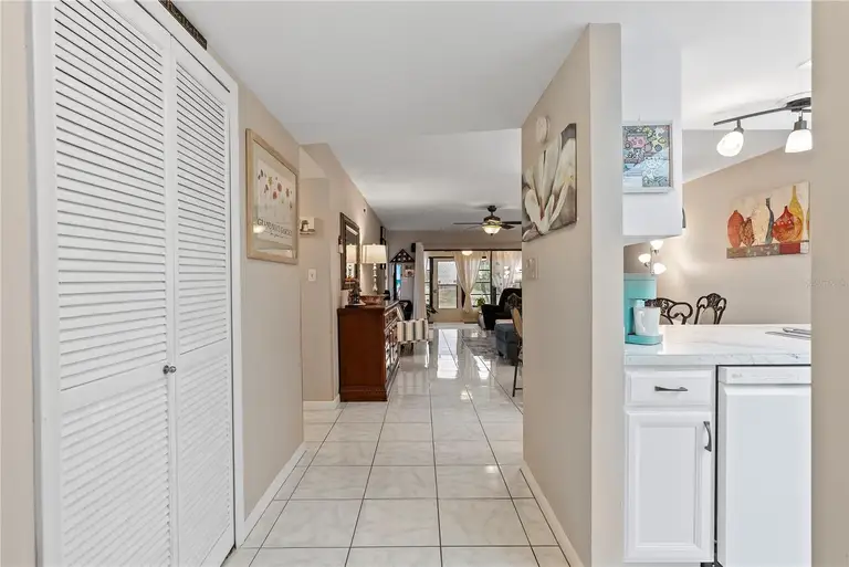 3004 GRANADA CT #3004 — photo 2
